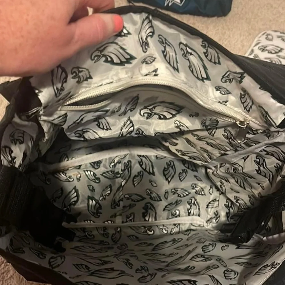 Philadelphia Eagles Diaper bag w/ matching changing pad and eagles bottle holder